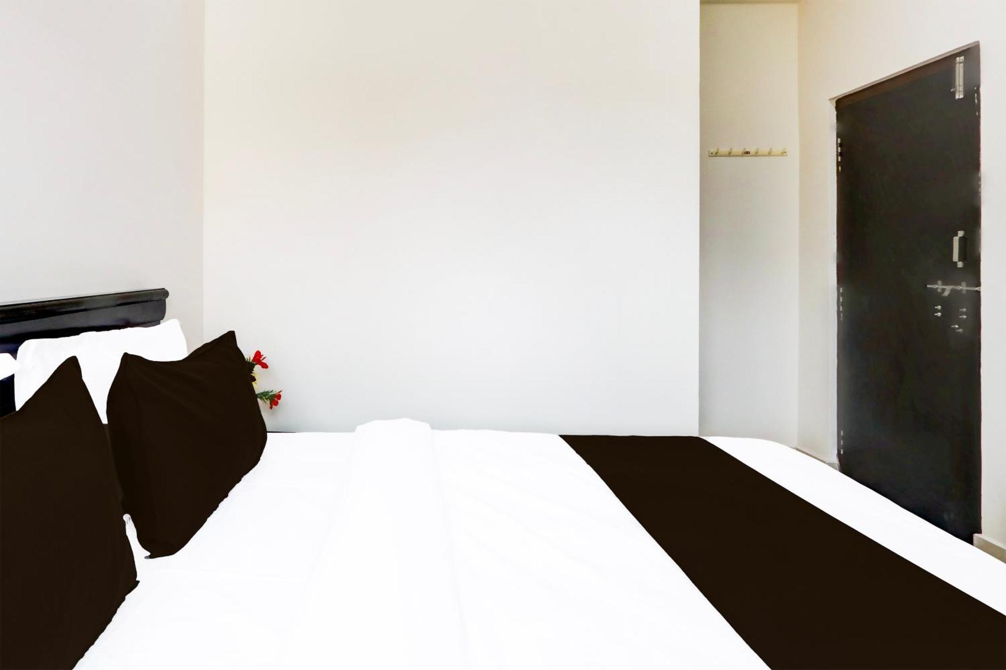 Super Hotel O Adibatla Near Tcs Ibrahimpatan Zewnętrze zdjęcie